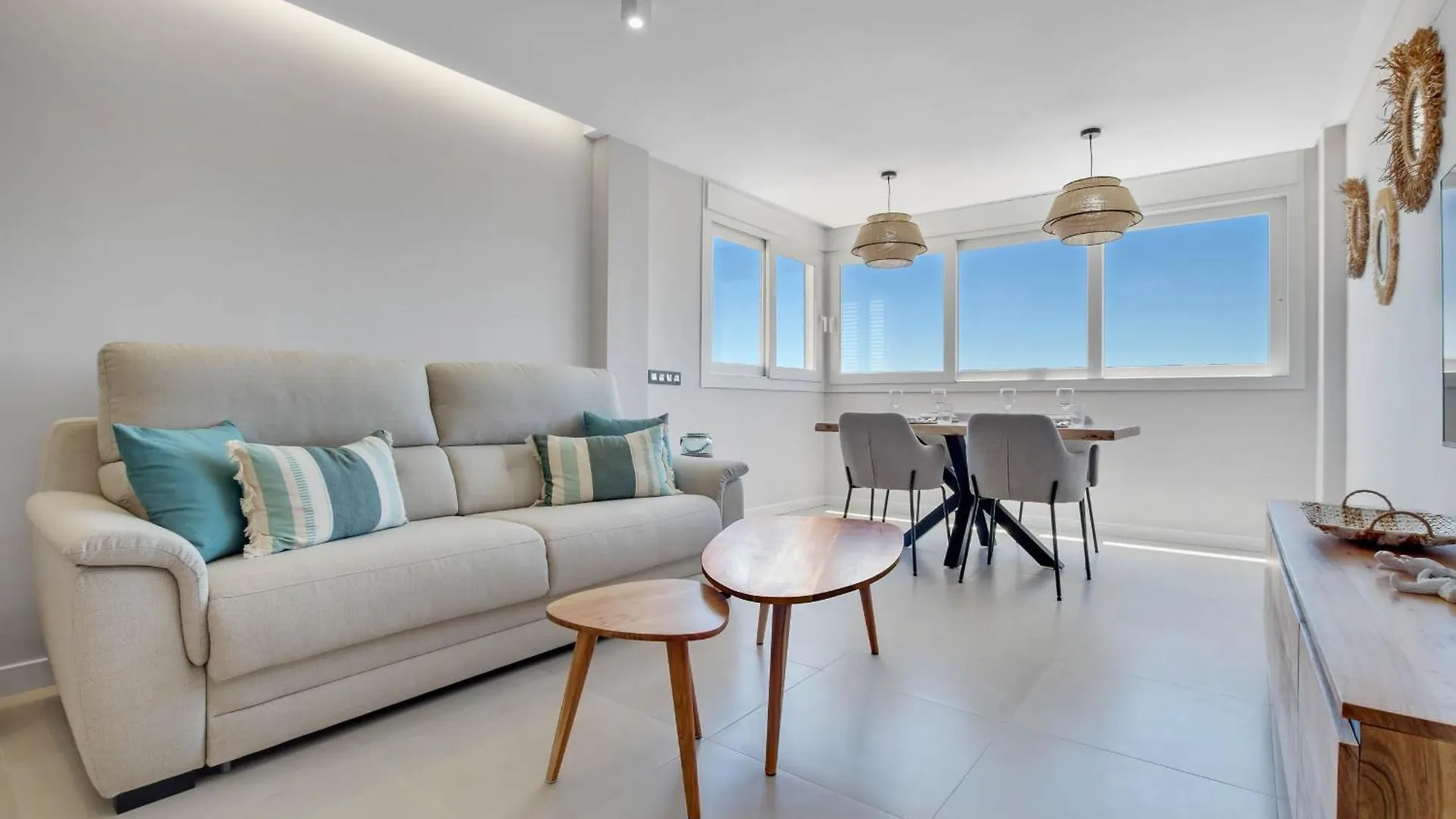 Moderno, Con Vistas Y Garaje A 100 Metros De La Playa Lägenhet Torremolinos